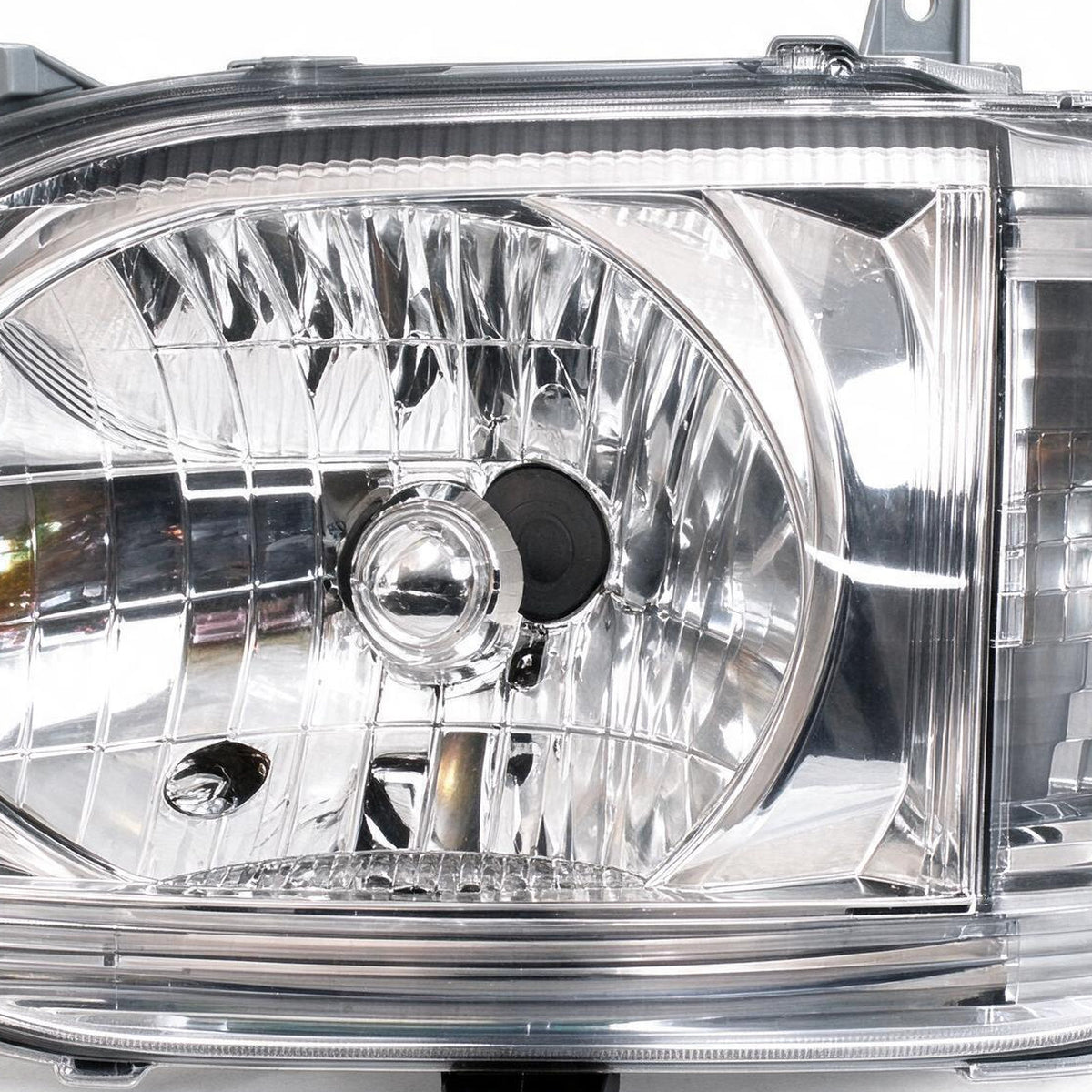 Head Light Assembly Front Left Suitable for Toyota Hiace TRH KDH 2010-2013 H4 - XQ1