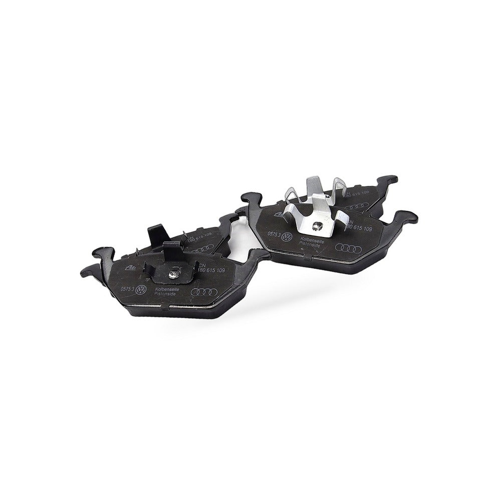 Front Brake Pad Kit Suitable for Audi A3 TT VW Golf Skoda Octavia Seat Altea - BD2