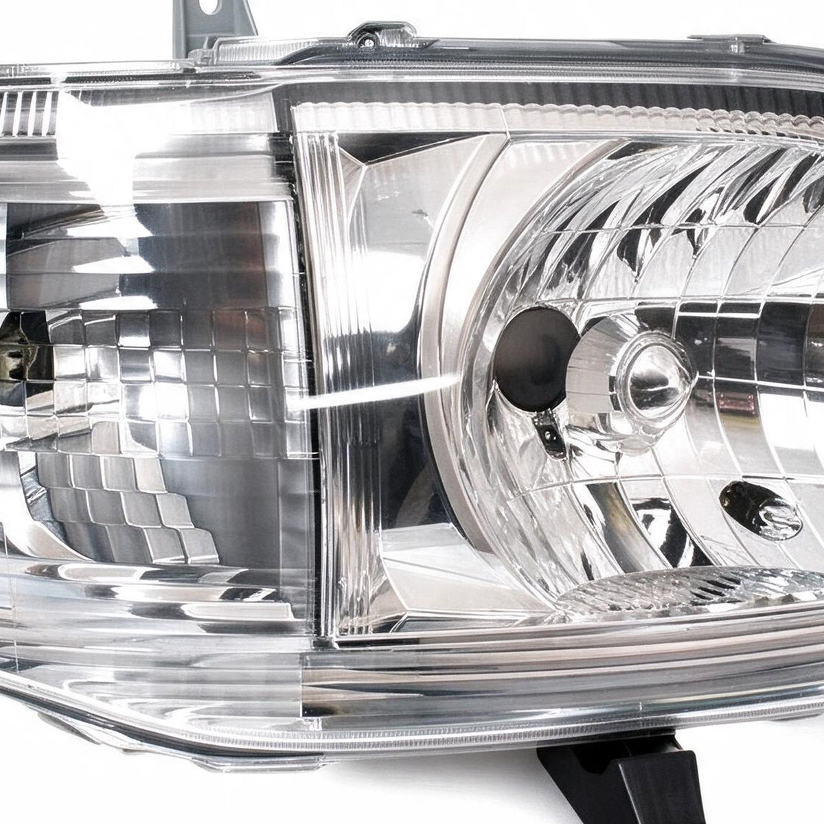 Head Light Assembly Right Driver Side Suitable for Toyota Hiace TRH KDH - XQ1